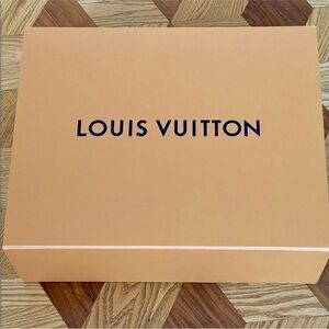 Louis Vuitton Beige Gift Box 20”x16”